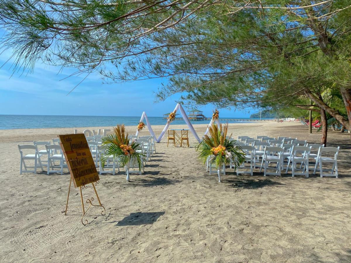 La Ensenada Beach Resort 特拉 外观 照片