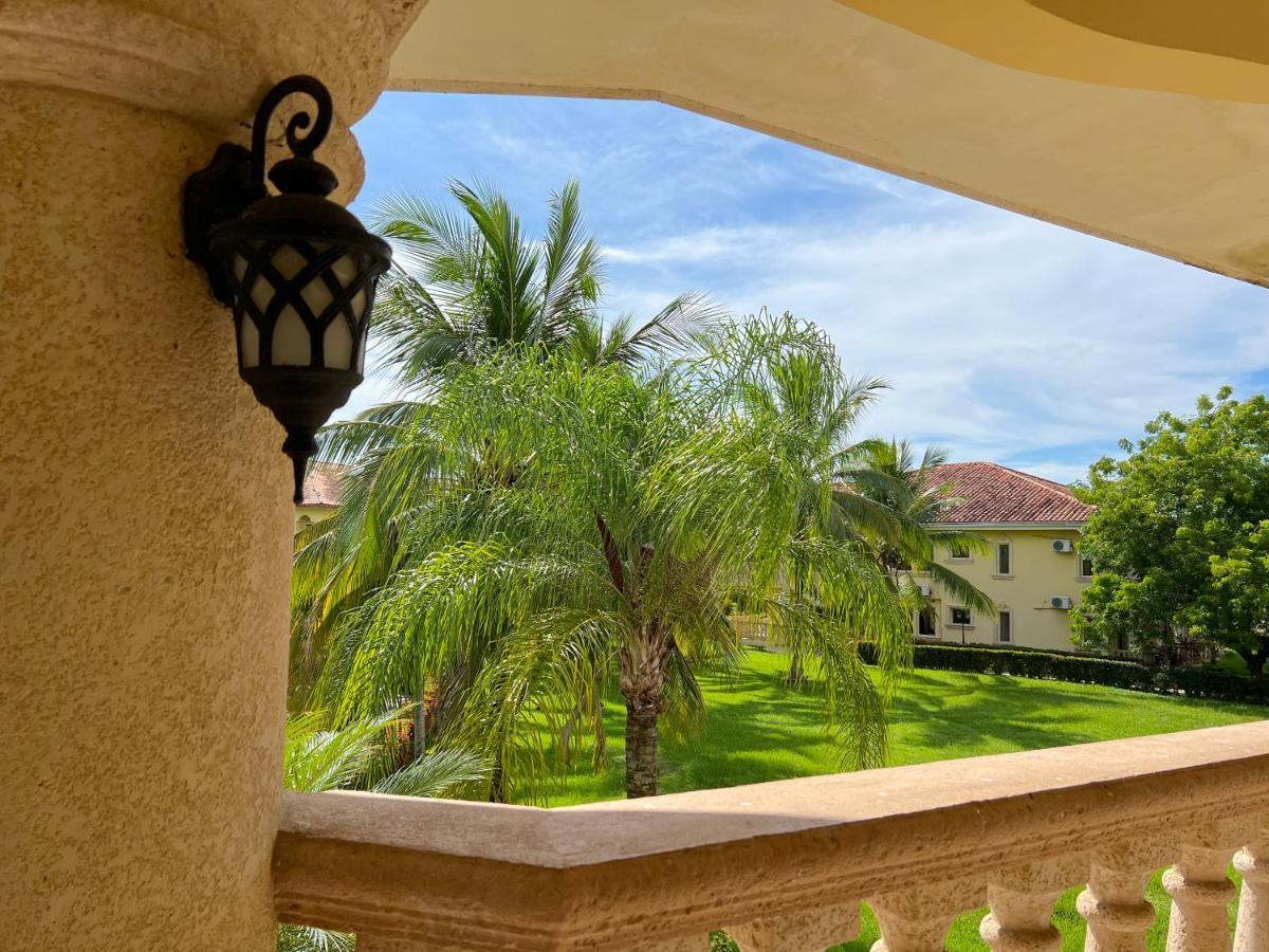 La Ensenada Beach Resort 特拉 外观 照片